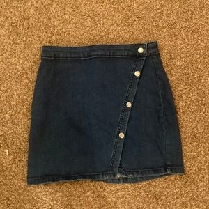 Free people size 8 wrap around denim skirt